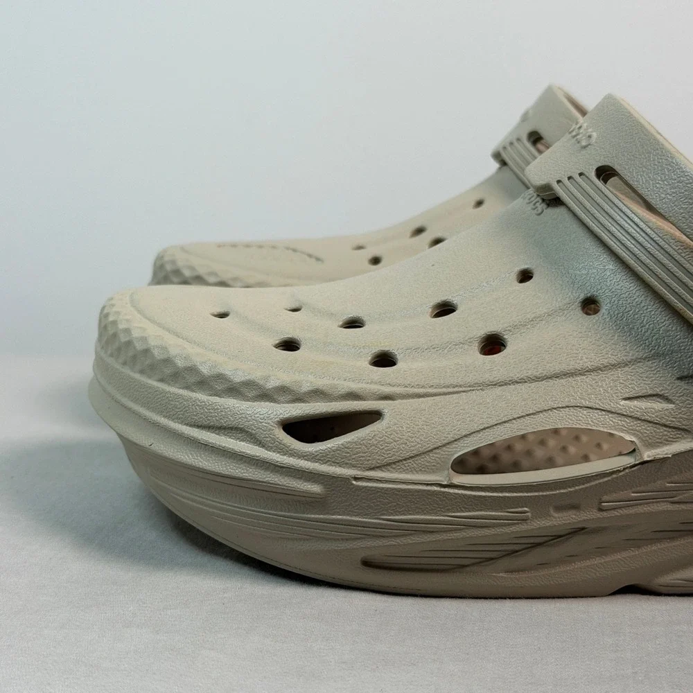 NEW Crocs Off Grid Clog Mens 7 Womens 9 Slip On Sandal 209501-2V3 Tan